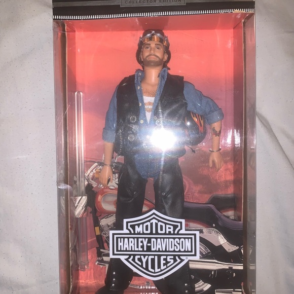 Harley Davidson Collector Barbies - Picture 5 of 6
